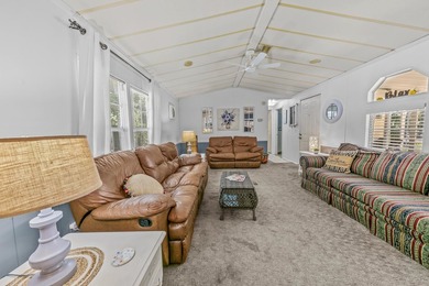 Dollbaby turn keylake property! SUPERB LOCATION! Just bring your - photo 7