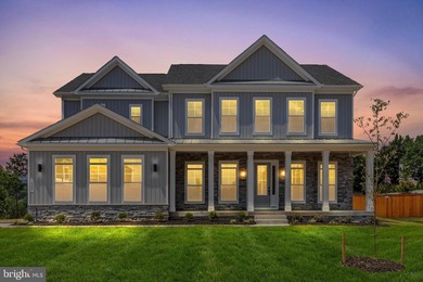 Welcome to Woodridge, where refined lake living meets modern - photo 2