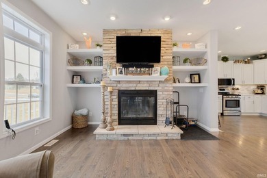 Your dream home on HUDSON LAKE-NOW with a new price!! Experience - photo 11