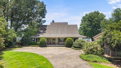Two Lakefront Homes on this beautifully manicured site!! As you - photo 1