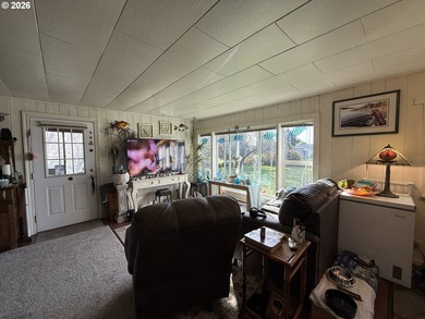 Great opportunity to purchase a duplex on a large lot with - photo 11