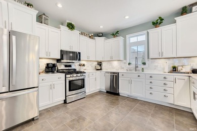 Your dream home on HUDSON LAKE-NOW with a new price!! Experience - photo 14