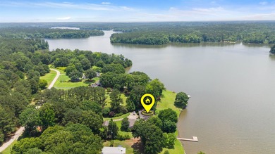 Two Lakefront Homes on this beautifully manicured site!! As you - photo 4