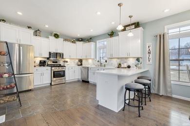 Your dream home on HUDSON LAKE-NOW with a new price!! Experience - photo 17
