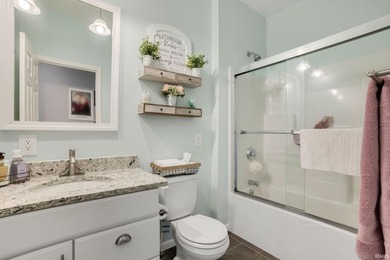 Your dream home on HUDSON LAKE-NOW with a new price!! Experience - photo 22