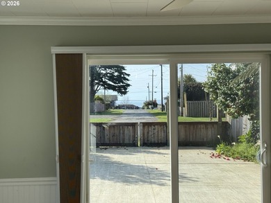 Great opportunity to purchase a duplex on a large lot with - photo 32