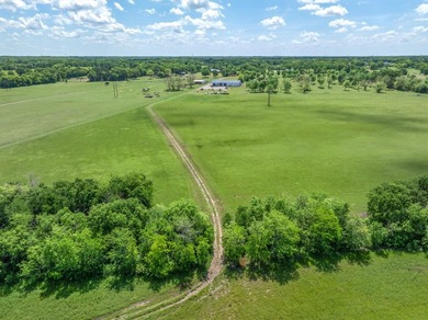 Within 1 hour of Dallas- World-class 408+/- acre hunting resort - photo 37