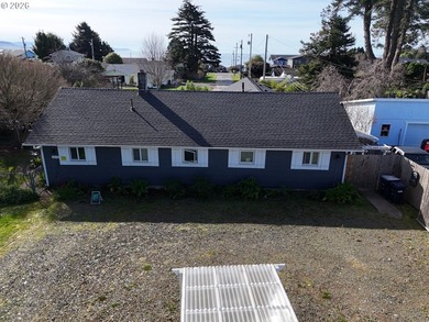 Great opportunity to purchase a duplex on a large lot with - photo 41