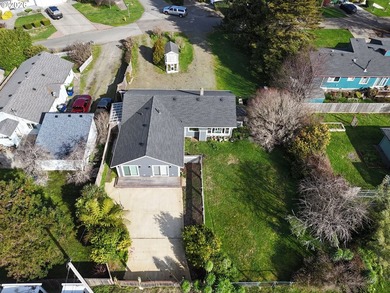 Great opportunity to purchase a duplex on a large lot with - photo 44