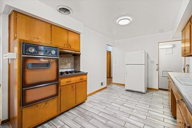 408 S May St - photo 8