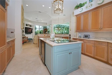 Lovely home with a bright southern exposure. Situated on the 700 - photo 12