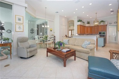 Lovely home with a bright southern exposure. Situated on the 700 - photo 13