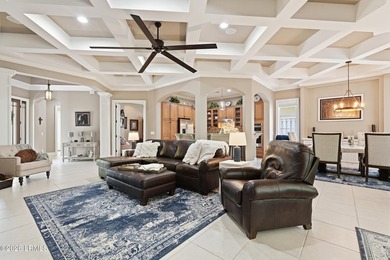 Beautifully maintained Berkeley Hall townhome offering elegant - photo 17