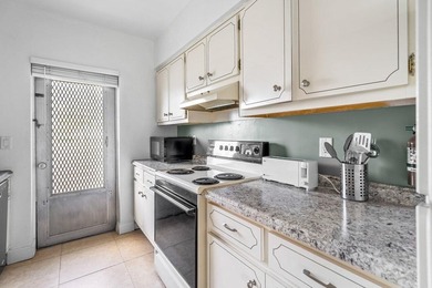Fully Occupied Rare Investment Opportunity in Prime Deerfield - photo 17