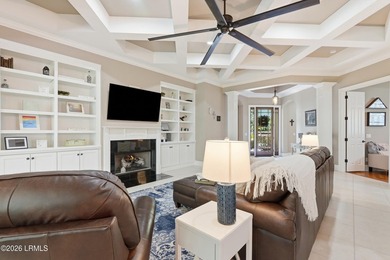 Beautifully maintained Berkeley Hall townhome offering elegant - photo 18