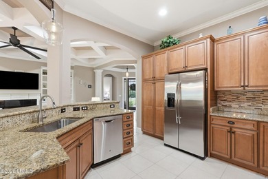 Beautifully maintained Berkeley Hall townhome offering elegant - photo 23