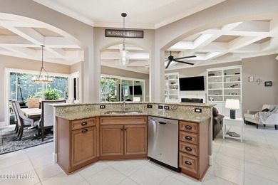 Beautifully maintained Berkeley Hall townhome offering elegant - photo 24