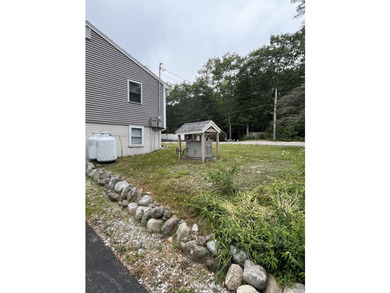 Welcome to this beautifully remodeled 3-bedroom, 2-bath - photo 5