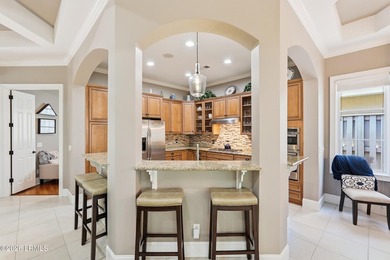 Beautifully maintained Berkeley Hall townhome offering elegant - photo 27