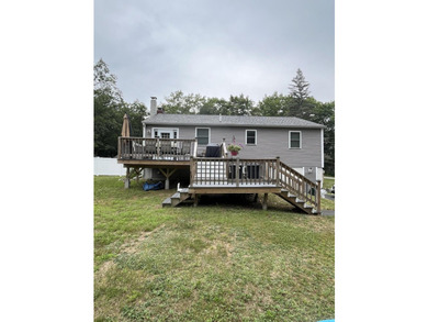 Welcome to this beautifully remodeled 3-bedroom, 2-bath - photo 7
