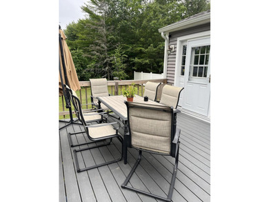 Welcome to this beautifully remodeled 3-bedroom, 2-bath - photo 9