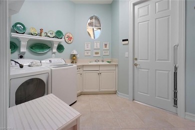 Lovely home with a bright southern exposure. Situated on the 700 - photo 29