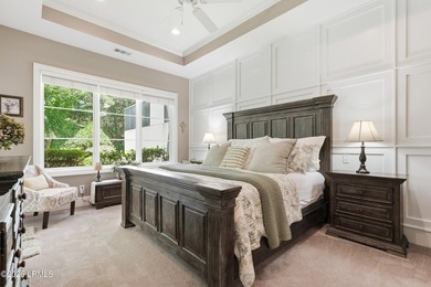 Beautifully maintained Berkeley Hall townhome offering elegant - photo 30