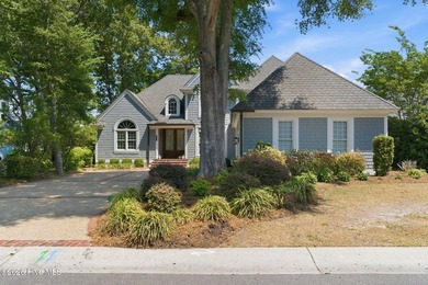 Beautifully reimagined and ideally positioned in the heart of - photo 2
