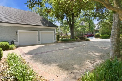 Beautifully reimagined and ideally positioned in the heart of - photo 6