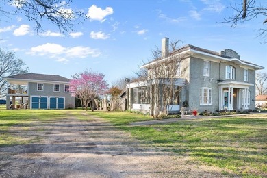 Richland Chambers Lake Home For Sale in Kerens Texas