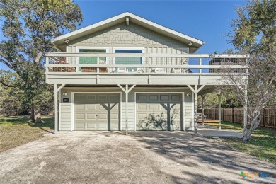 Lake Home For Sale in Canyon Lake, Texas