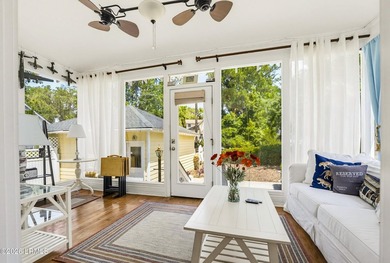 Beautiful Battery Point home with double porches and excellent - photo 15