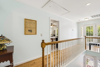 Beautiful Battery Point home with double porches and excellent - photo 18