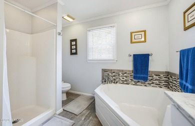 Beautiful Battery Point home with double porches and excellent - photo 24
