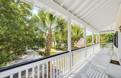 Beautiful Battery Point home with double porches and excellent - photo 27