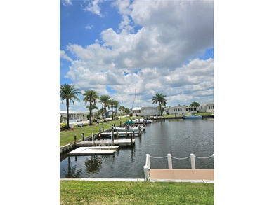 Discover this stunning waterfront dream home in the vibrant - photo 38