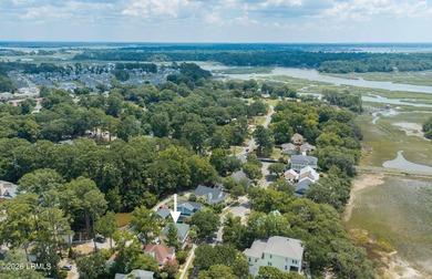 Beautiful Battery Point home with double porches and excellent - photo 41