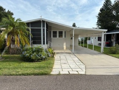 Lake Mariana Home For Sale in Lake Alfred Florida