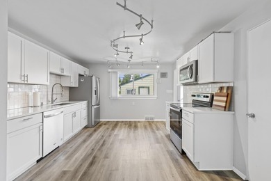 Beautifully updated brick ranch on Sheboygan's south side! This - photo 4