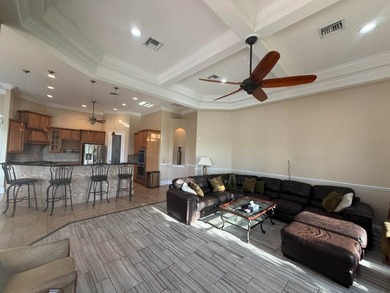 Expansive Luxury Home 5/4 with golf course views and inground - photo 10