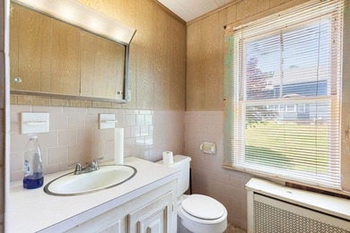Diamond in the rough with endless potential! This 4-bedroom, 1 - photo 12