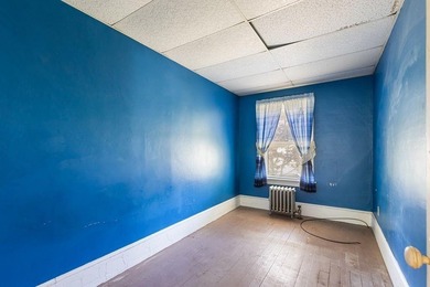Diamond in the rough with endless potential! This 4-bedroom, 1 - photo 15