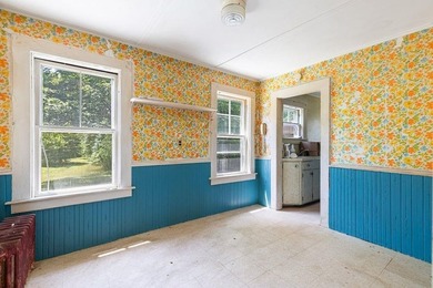 Diamond in the rough with endless potential! This 4-bedroom, 1 - photo 16