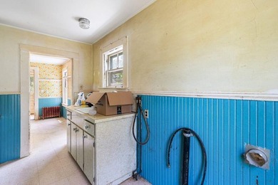 Diamond in the rough with endless potential! This 4-bedroom, 1 - photo 18