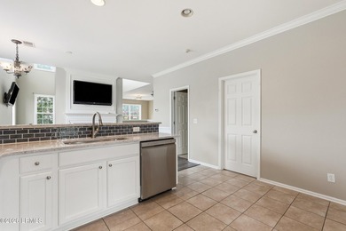 One of the largest townhomes in Cypress Ridge, this beautifully - photo 19