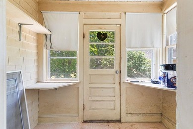 Diamond in the rough with endless potential! This 4-bedroom, 1 - photo 19