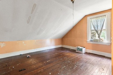 Diamond in the rough with endless potential! This 4-bedroom, 1 - photo 22