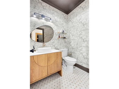 One-of-a-Kind Luxury Living on a Premier Golf Course Lot in - photo 24