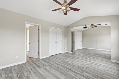 One of the largest townhomes in Cypress Ridge, this beautifully - photo 28