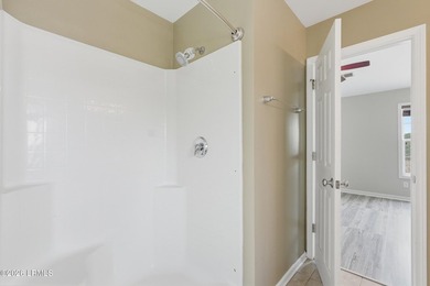 One of the largest townhomes in Cypress Ridge, this beautifully - photo 31